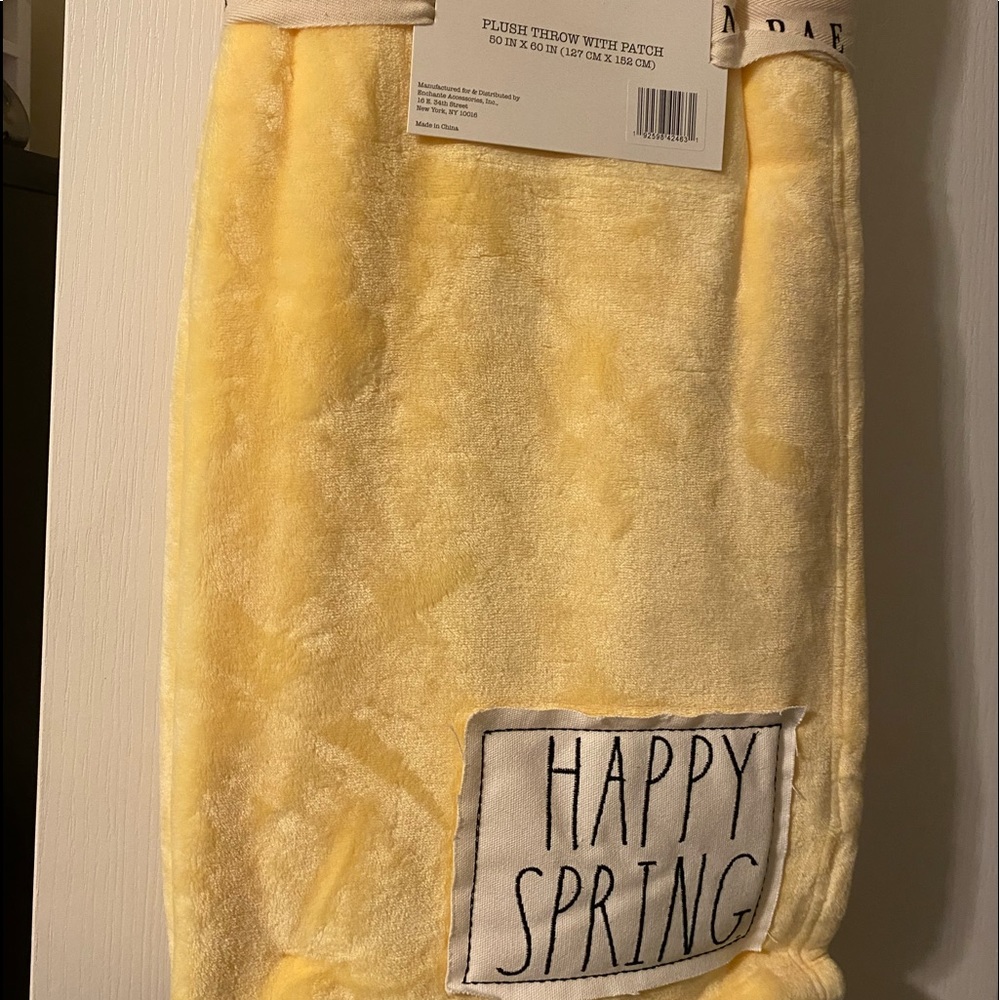 Rae dunn plush throw